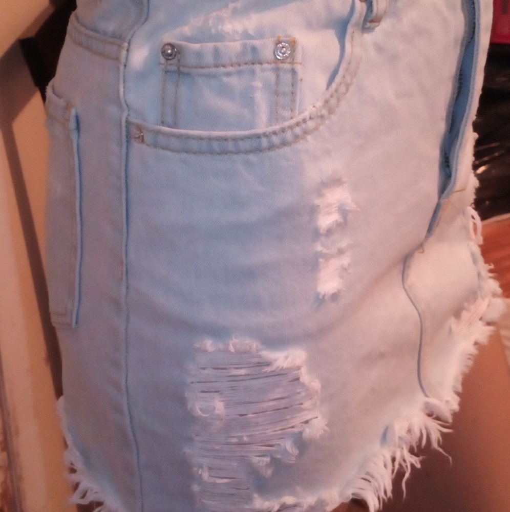 Forever 21 Denim Jean Skirt  ((Size 24 ))
